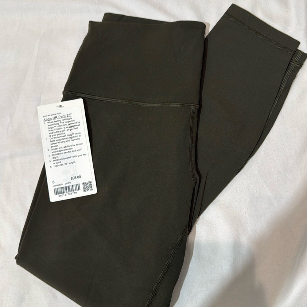 NWT Green Lululemon 25” Leggings | 8